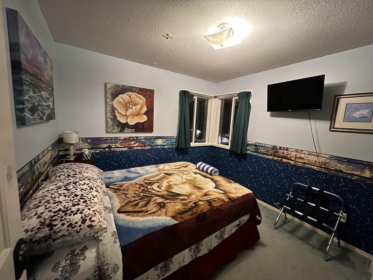 B&B Master Bedroom In Sidoni Home with 2 Queen Beds Abbotsford Buitenkant foto